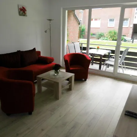 Maggie's Goode Stuuv Apartment *