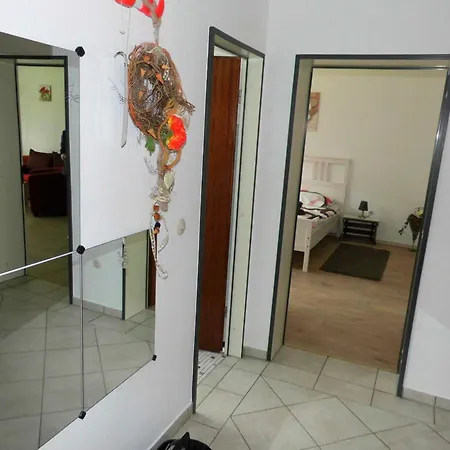 Maggie's Goode Stuuv *