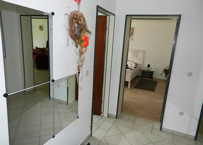 Maggie's Goode Stuuv *